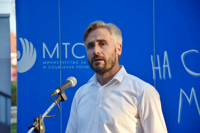 4.1. Џемил Ќамили градоначалник на Општина Долнени