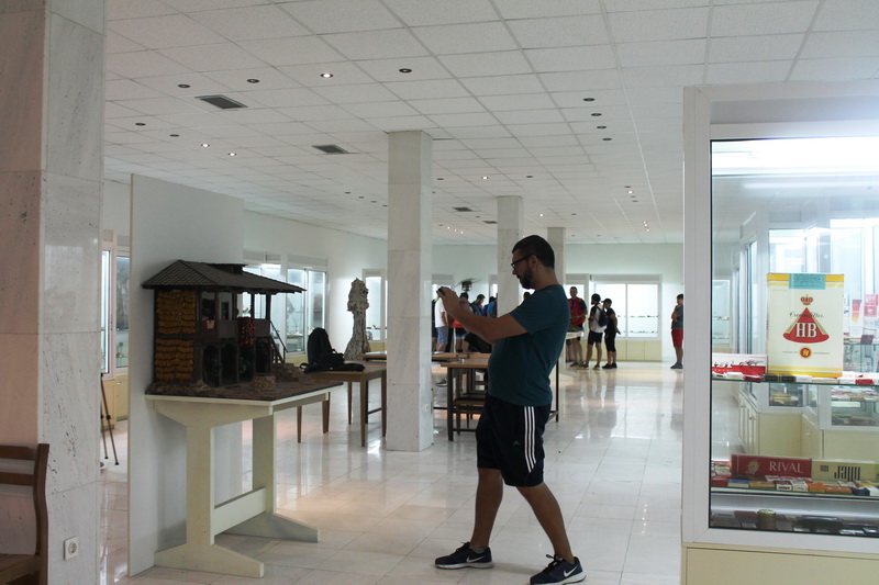 6. Велосипедист низ Музеј за тутун