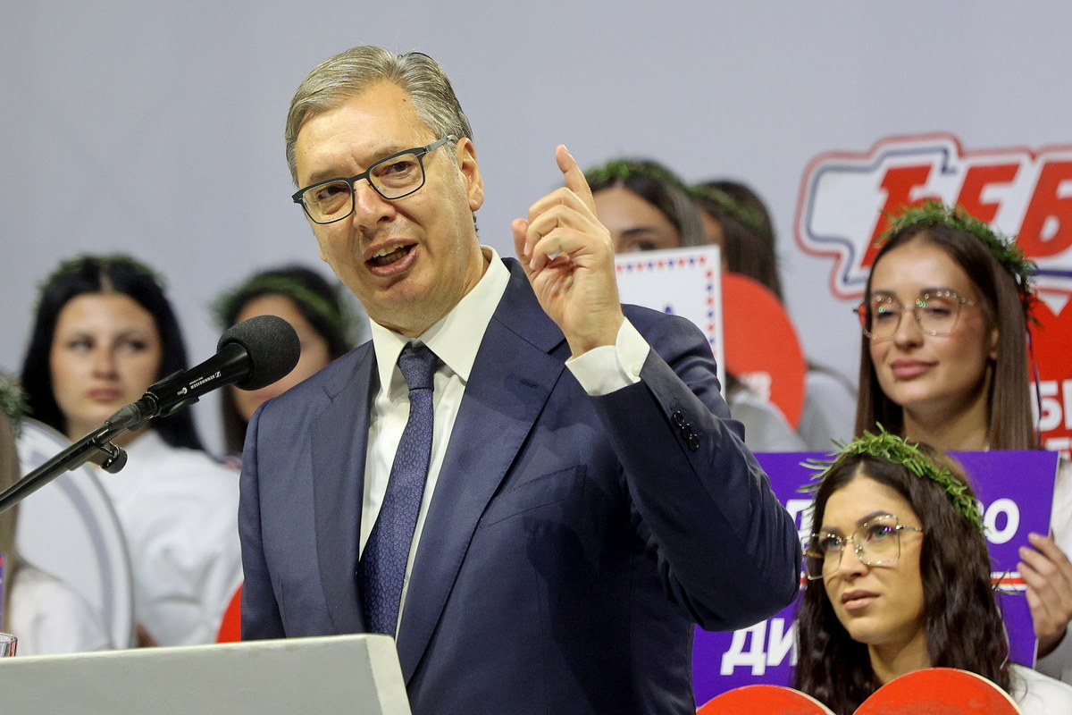 Aleksandar Vucic speaks during an SNS pre-election rally in Niš.