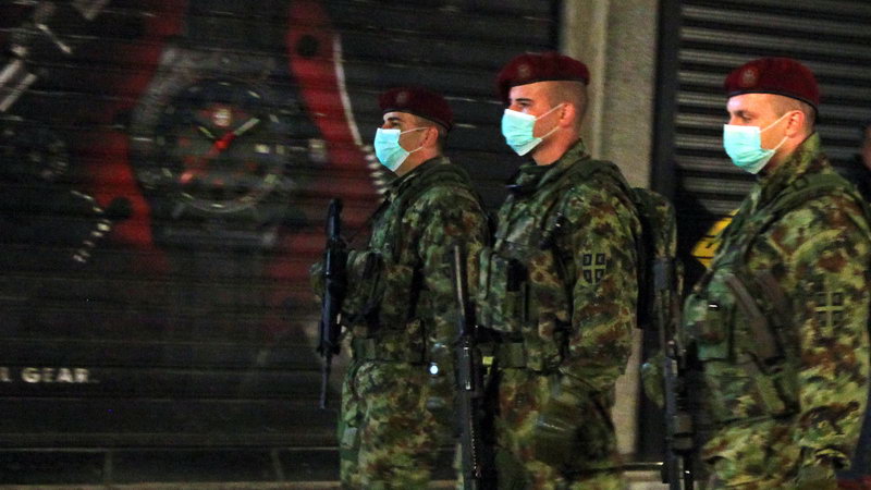 Curfew policijski cas in Nis 04