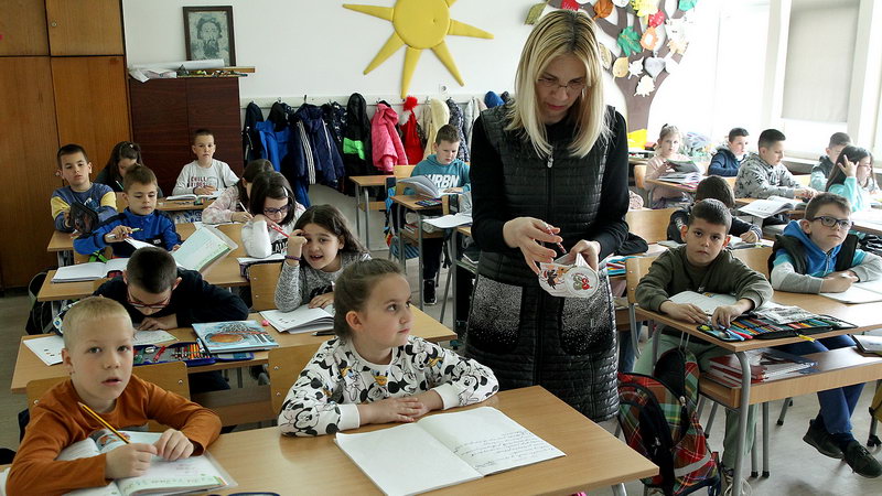 Izbeglice Ukrajina skola 03