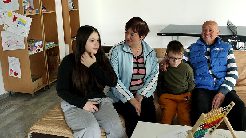 Izbeglice Ukrajina skola 08