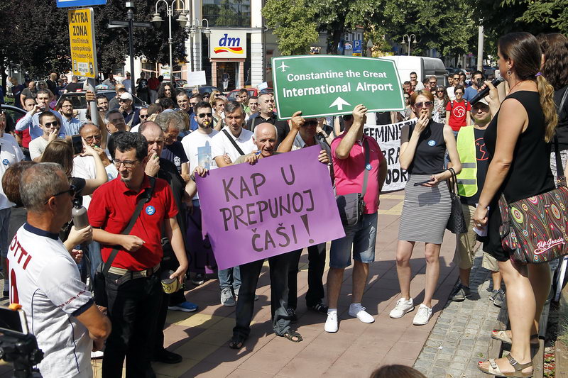 Protest Nedamoniskiaerodrom sednica skupstine 03