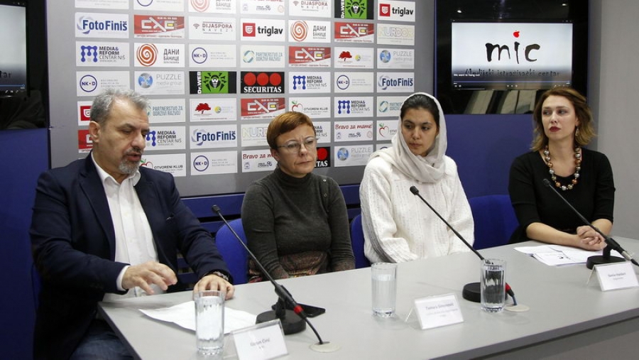 MIC: Deca izbeglice vole da idu u školu
