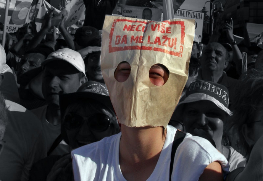 Naši „vršljaju“ u ime stranaca