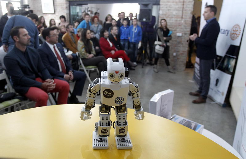 code robot 4