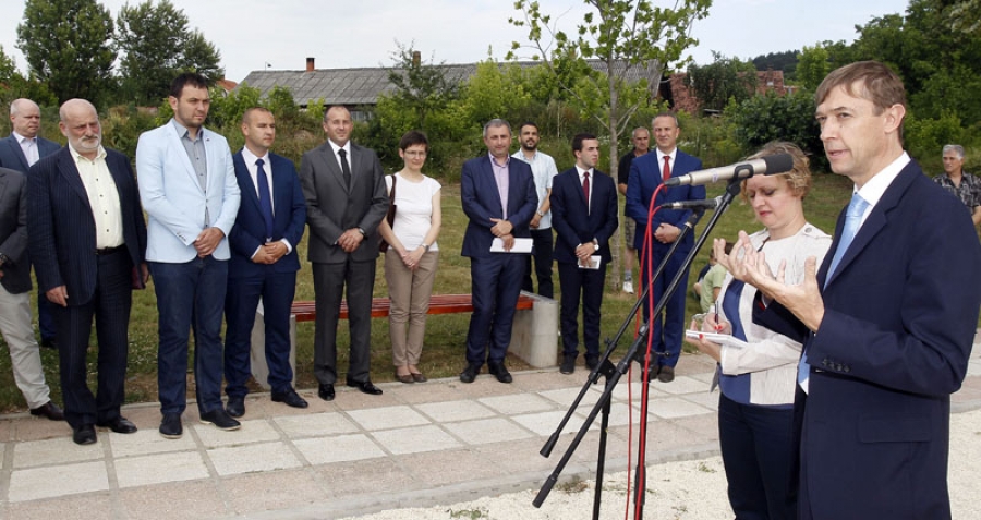 Benedikt: EU će nastaviti podršku razvoju jugoistočne Srbije