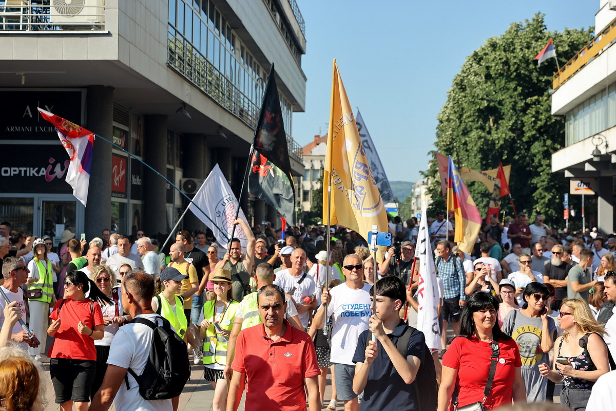 protest studenti kraljevo vidovdan 16