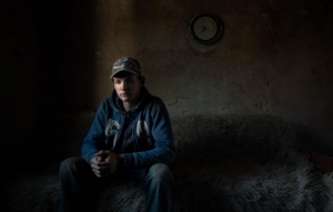 Šesnaestogodišnji Jovan iz Vrmdže živi sam u kući bez struje