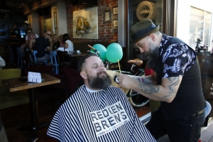 "Brkovi su IN" akcija sakupila pomoć za NURDOR