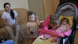 Porodica Arsić iz Doljevca: Zagrljaj na&scaron;ih devojčica nema cenu